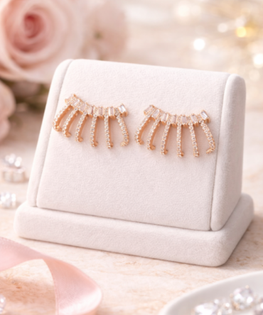 Dazzle Arc Earring