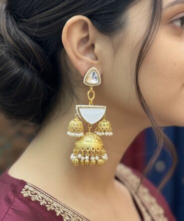 Teen-Gher Jhumka - White